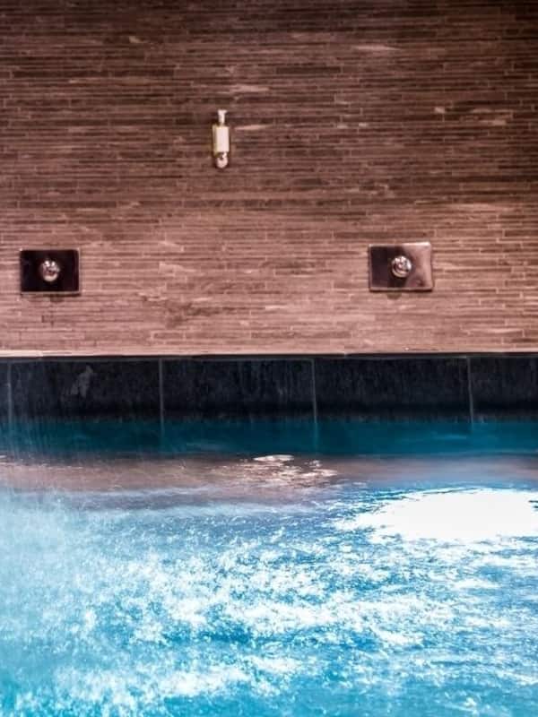 Couples treatment rooms, sauna, hot tub, steam room, Turkish bath