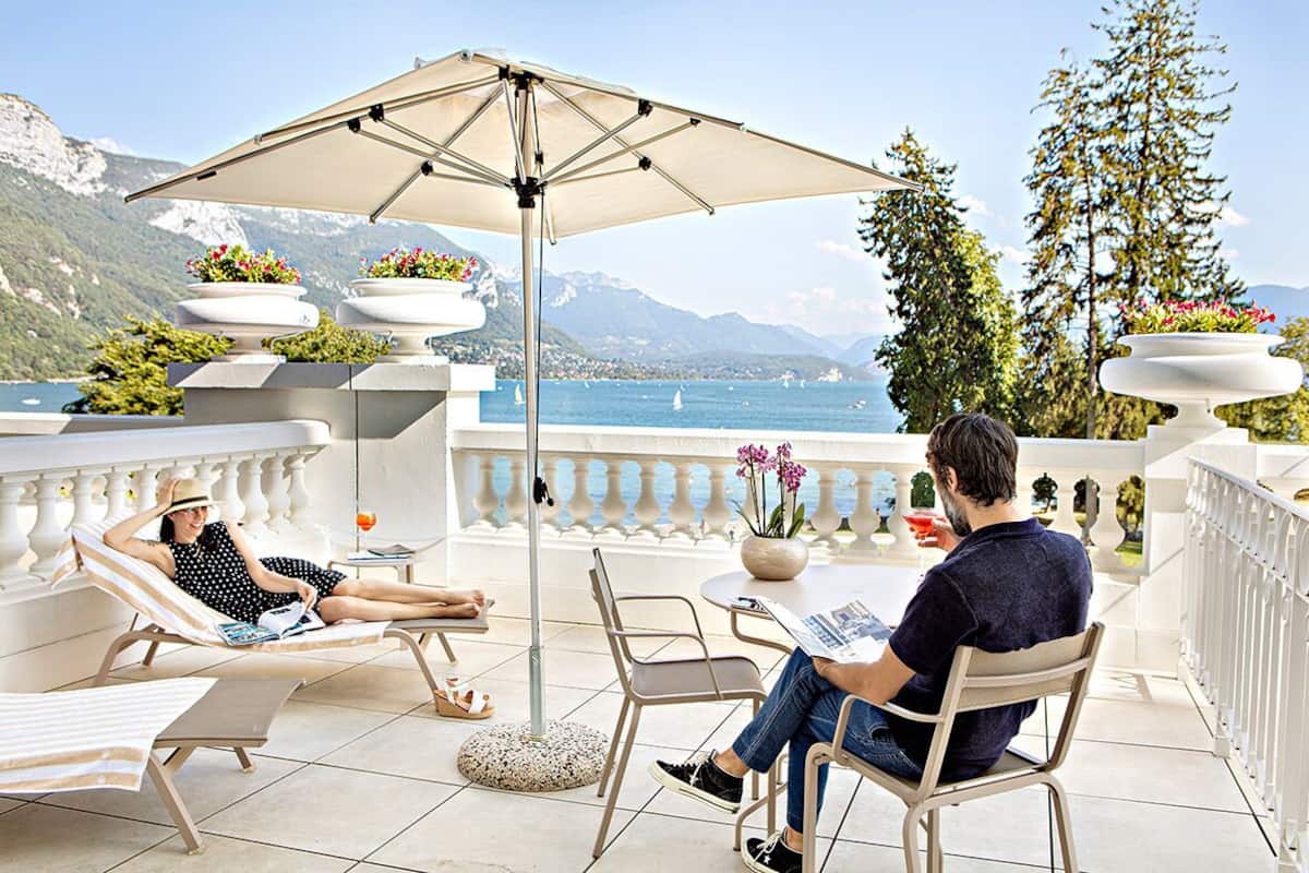 Chambre Deluxe Lac Terrasse - Avec AccÚs Spa sur réservation | Terrasse/Patio