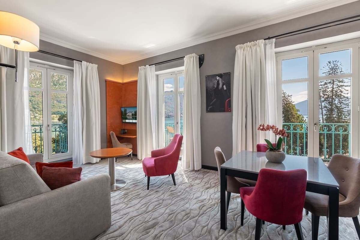 Suite Prestige Lac avec Balcon - Avec AccÚs SPA sur réservation | Coin séjour