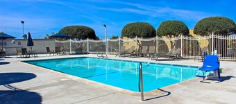 Motel 6 Vista, CA