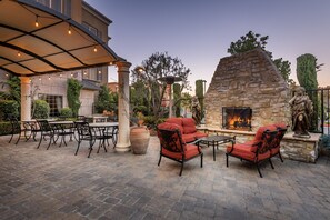 Pemandangan halaman dalam