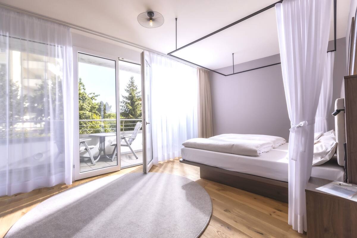 deluxe double room (freigeist) | 1 bedroom, premium bedding, minibar, in-room safe