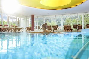 Indoor pool, pool loungers