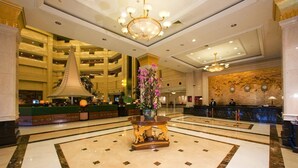Lobby - Oriental Riverside Hotel Shanghai (Shanghai)