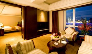 Ropa de cama hipoalergénica y minibar 