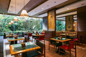 Food court - Ambassador Hotel Taipei (Taipei)