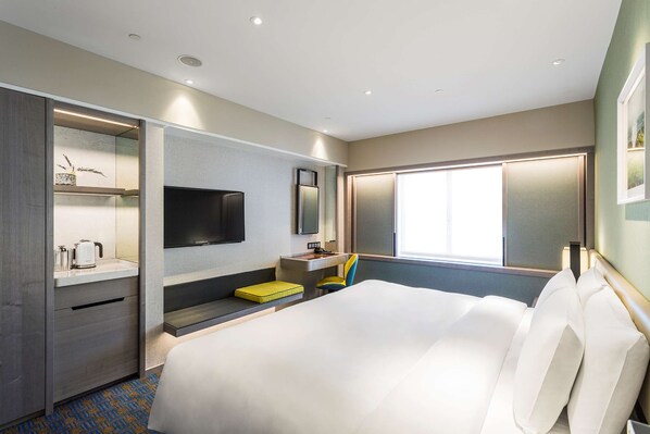Superior Room (2019 Newly Renovated) | Down comforters, minibar, in-room safe, desk