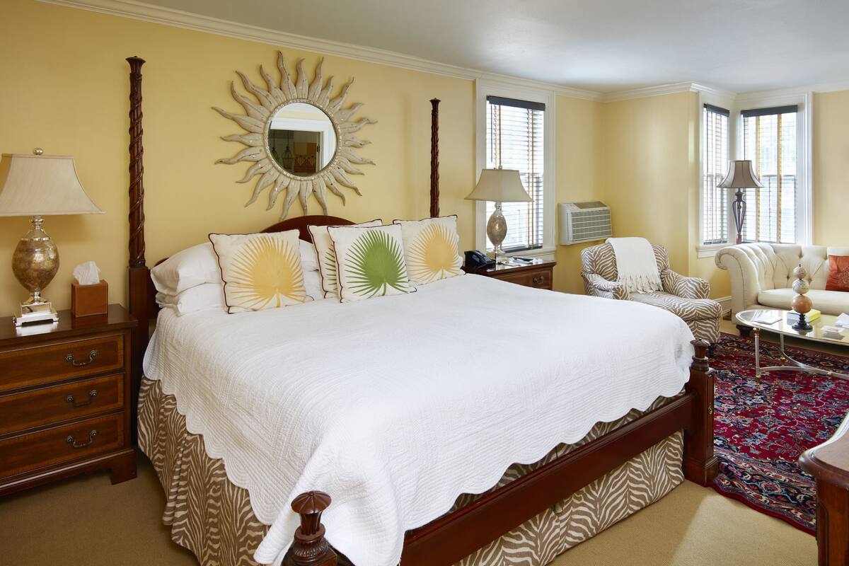 Grand Deluxe Chamber | Egyptian cotton sheets, premium bedding, pillow-top beds