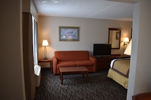 Studio Suite, 1 King Bed, Non Smoking | In-room safe, desk, iron/ironing board, free cots/infant beds