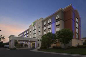 Exterior - Holiday Inn Express & Suites Baltimore - BWI Airport North by IHG (Linthicum Heights)