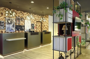 Reception - Leonardo Hotel Nürnberg City Center (Nuremberg)