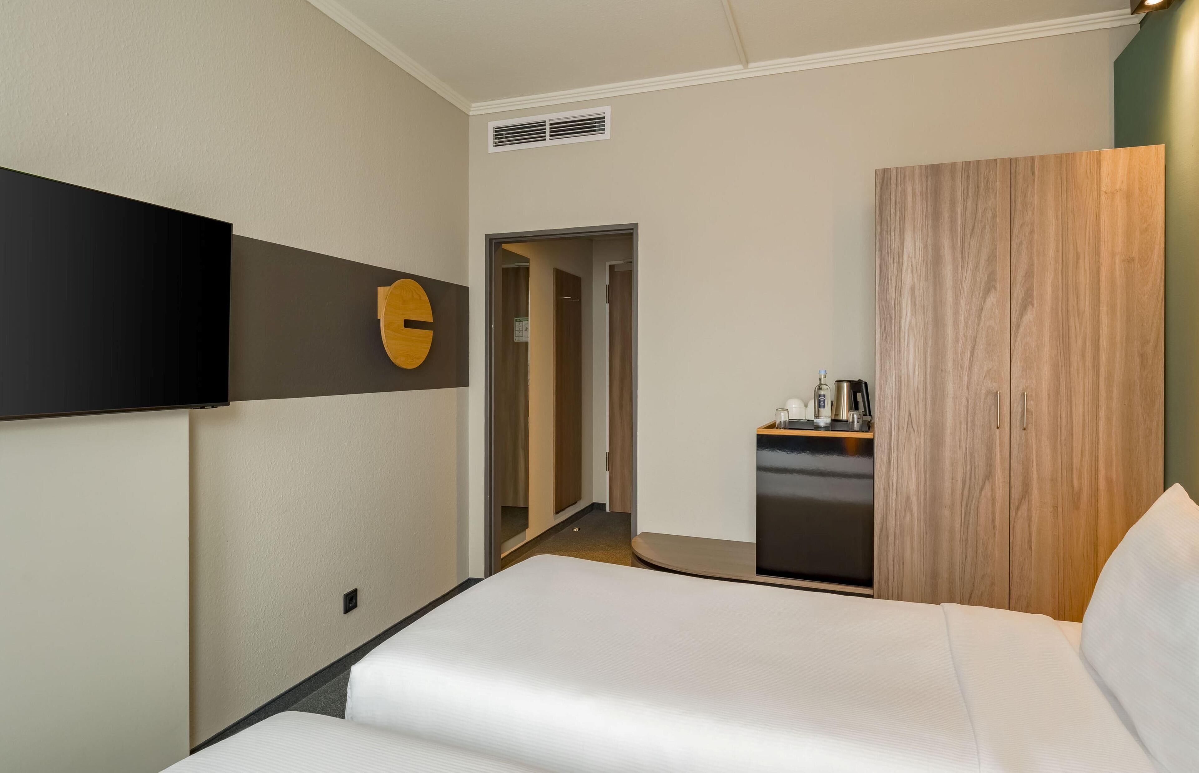 Twin Room, 2 Single Beds