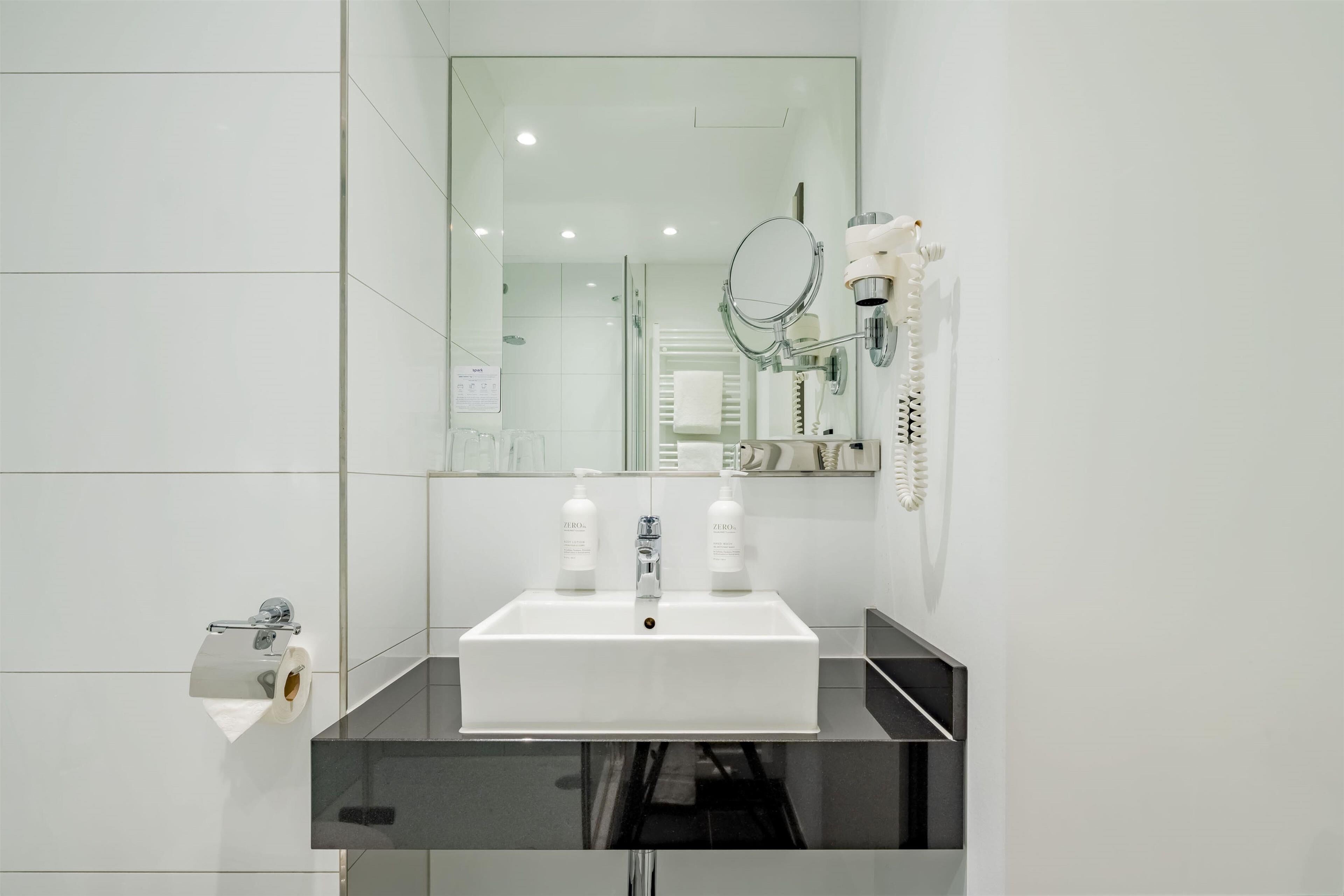 twin room, 2 single beds | bathroom | eco-friendly toiletries, hair dryer, towels, shampoo