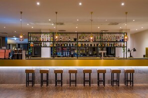 Bar (on property) - Spark by Hilton Wuppertal City Centre (Wuppertal)