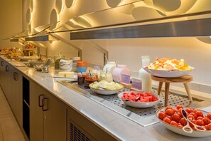Daily buffet breakfast (EUR 18 per person)
