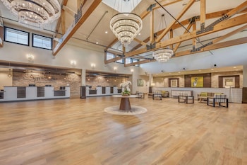 Reception area at Hilton Vacation Club Mystic Dunes Orlando