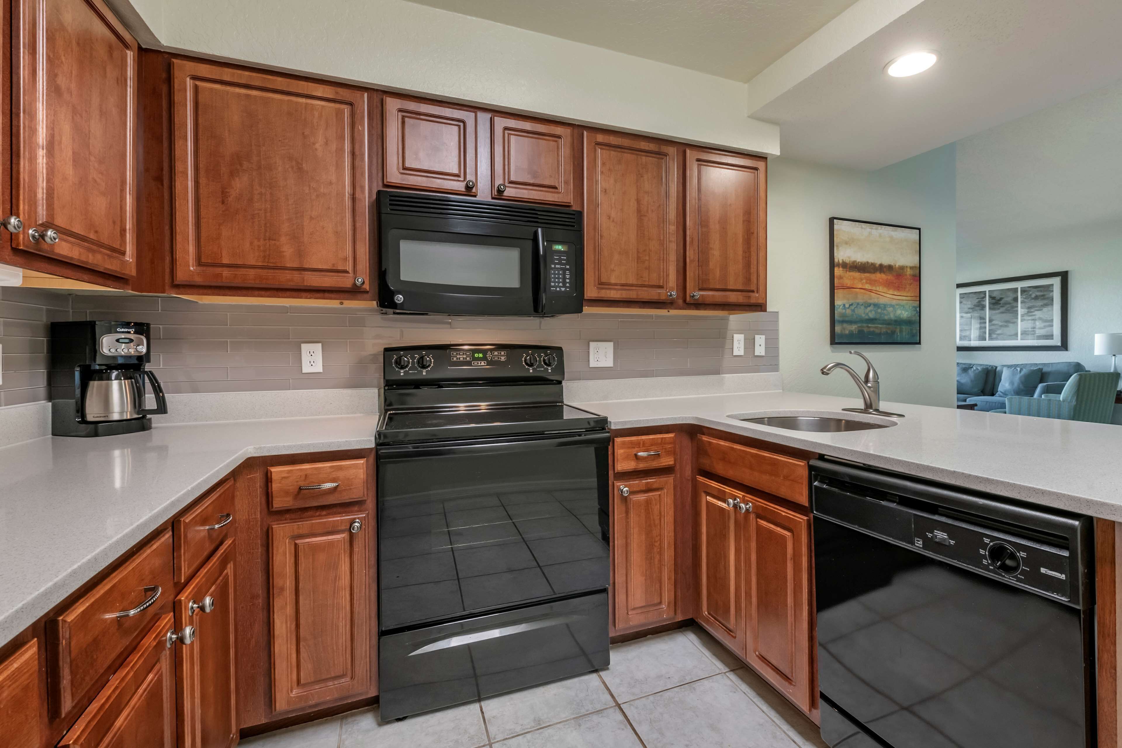 Private kitchen | Microwave, stovetop, dishwasher, coffee/tea maker