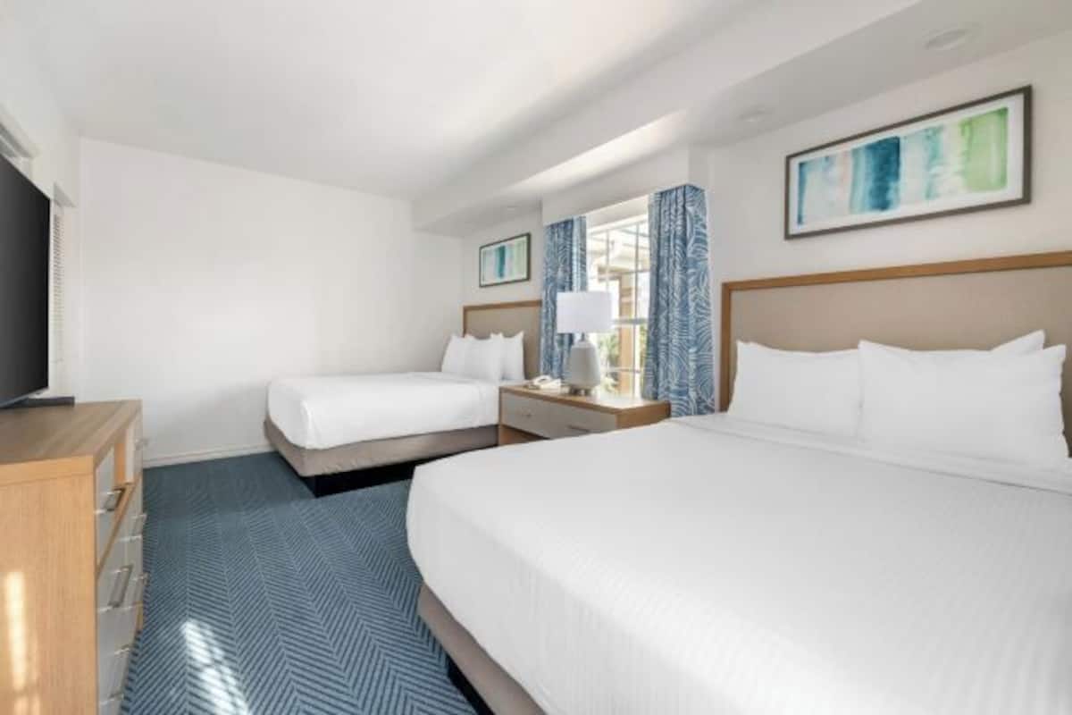 1 bedroom, premium bedding, in-room safe, desk