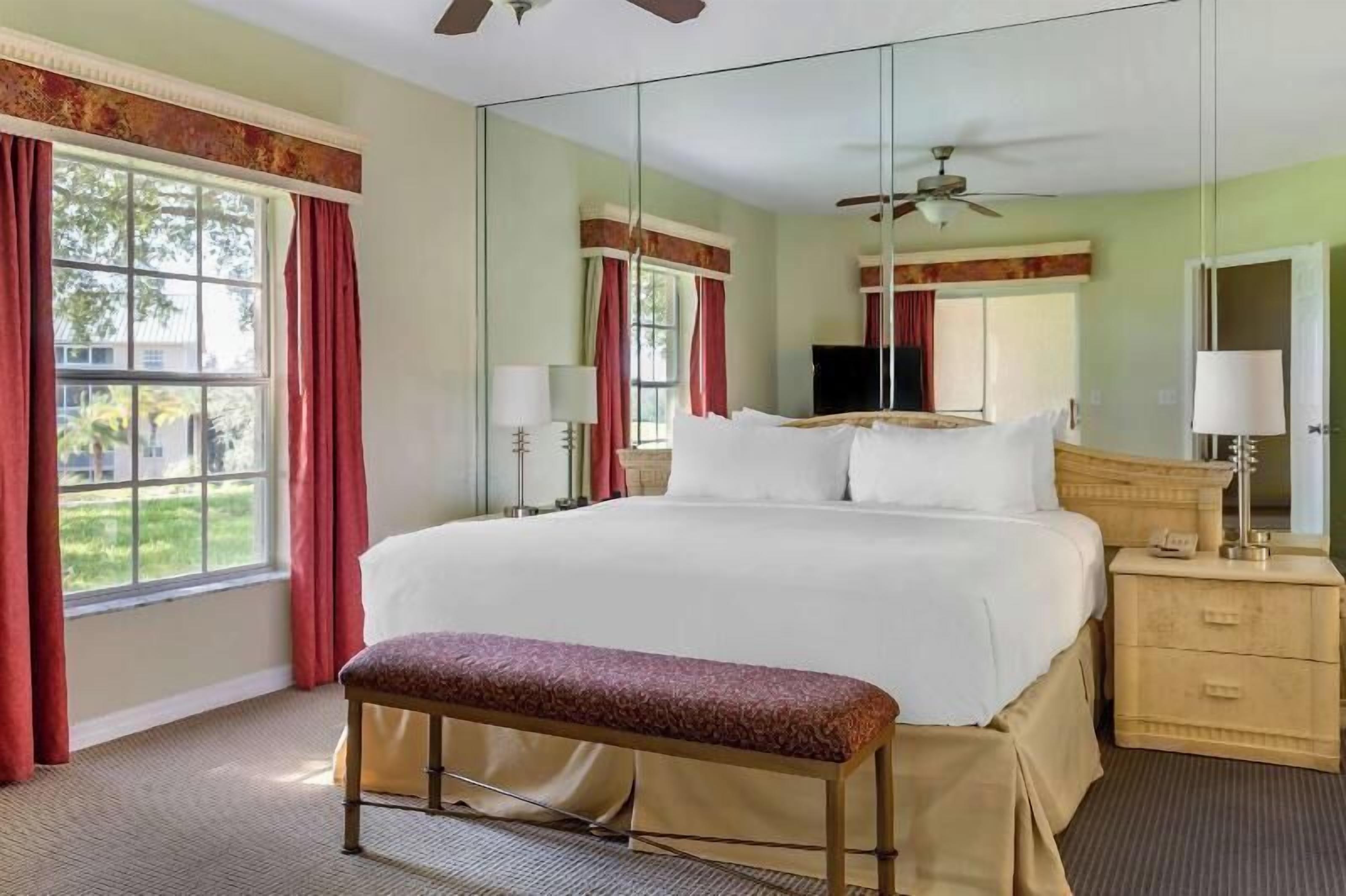 1 bedroom, premium bedding, in-room safe, desk