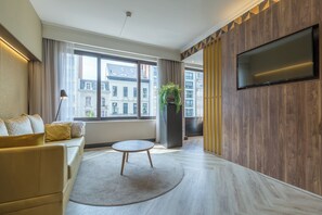 Ropa de cama de alta calidad y minibar 