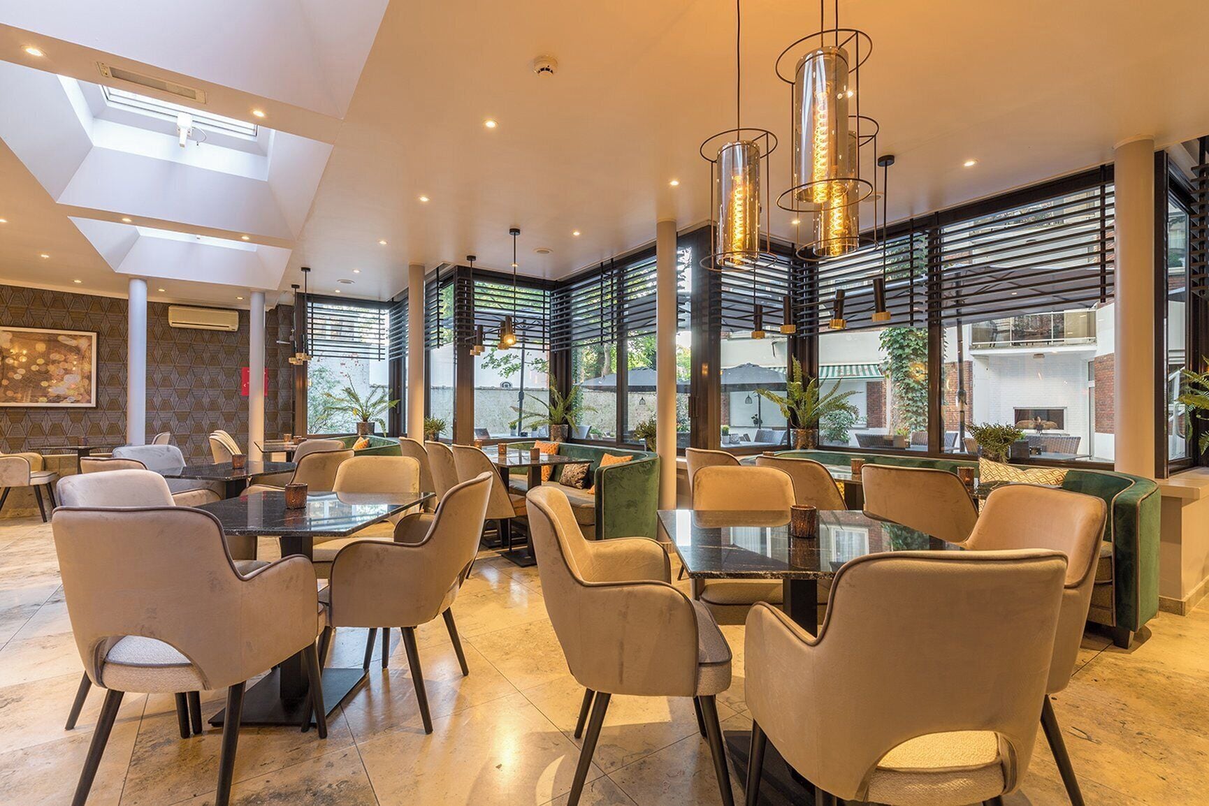 daily buffet breakfast (eur 21.5 per person)