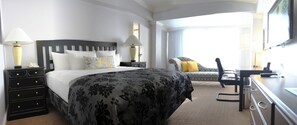 Ropa de cama de alta calidad, edredones de plumas, minibar y caja fuerte