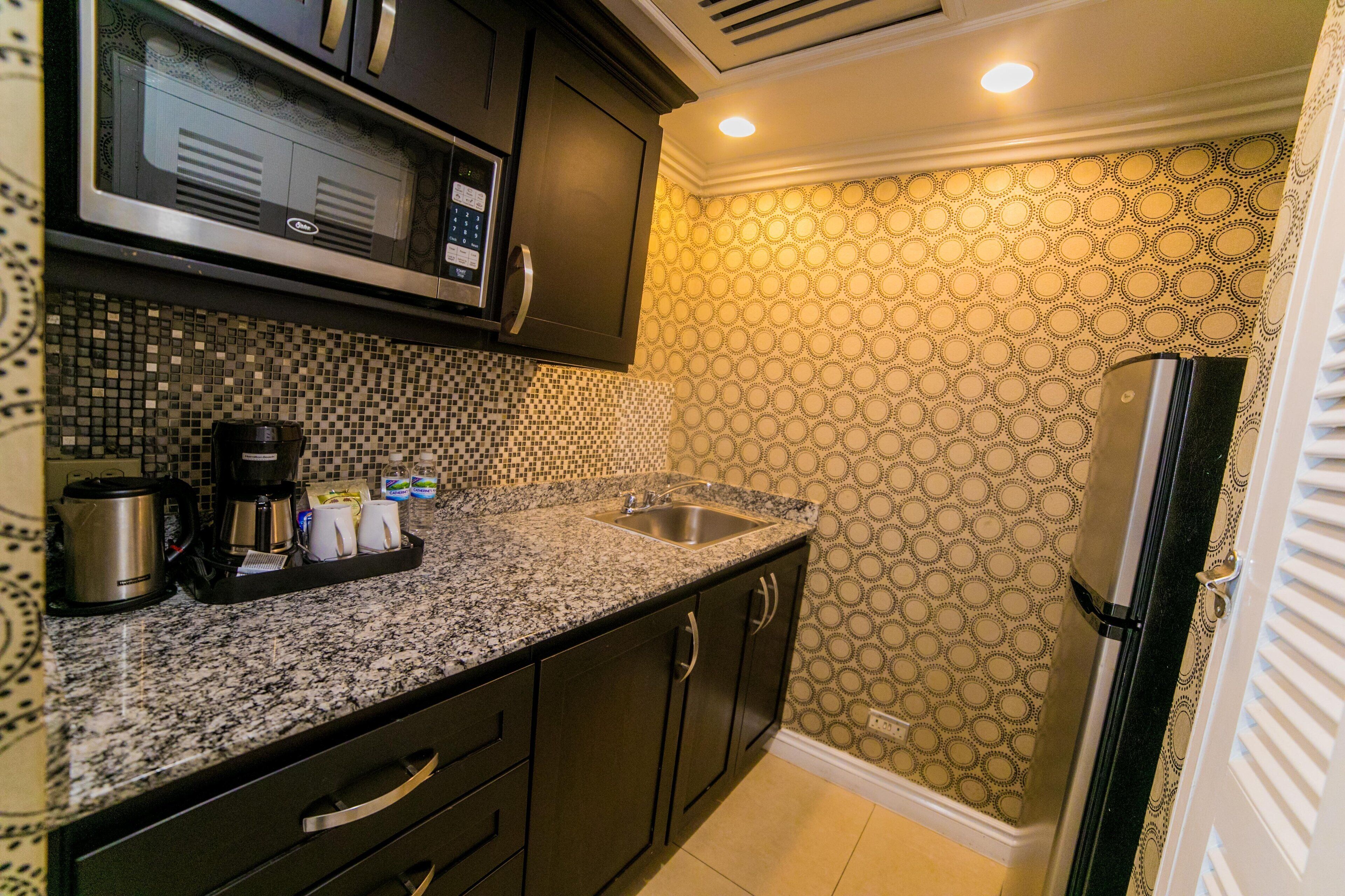 1 bedroom, premium bedding, down duvets, minibar