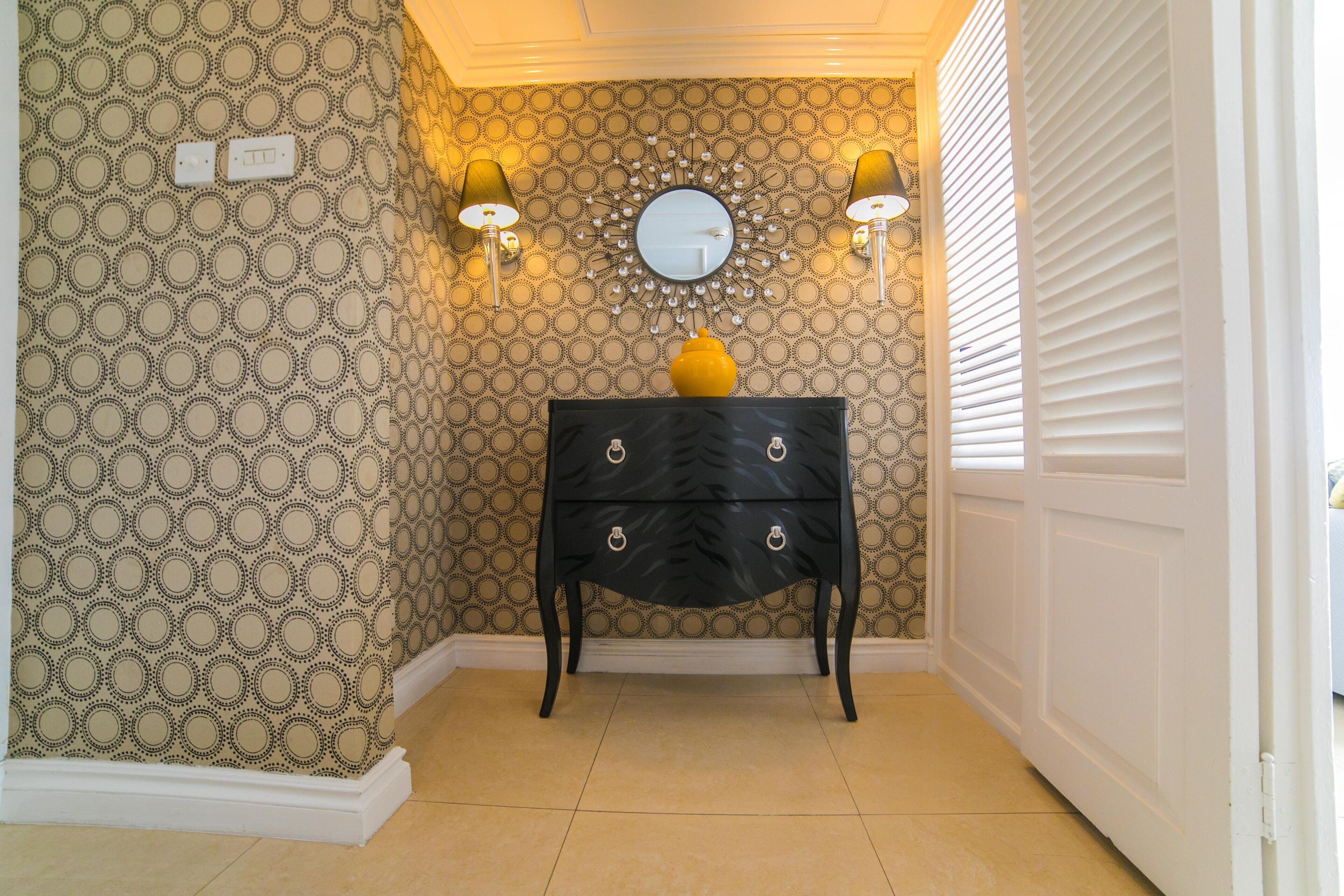 1 bedroom, premium bedding, down duvets, minibar