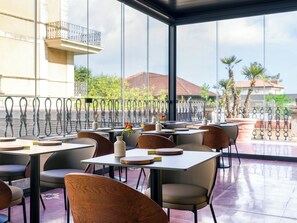 Petit déjeuner buffet compris tous les jours