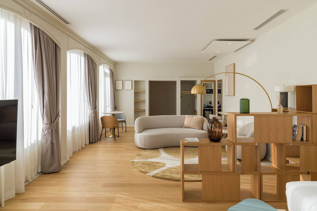Suite | Ropa de cama de alta calidad y minibar
