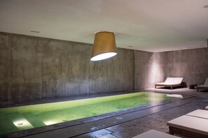 Salas de tratamientos para parejas, sauna, bañera de hidromasaje 