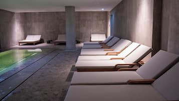 Couples treatment rooms, sauna, hot tub, steam room, Turkish bath