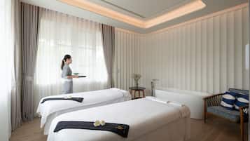 ห้องทรีทเมนท์สำหรับคู่รัก, นวดบนชายหาด, บริการนวด