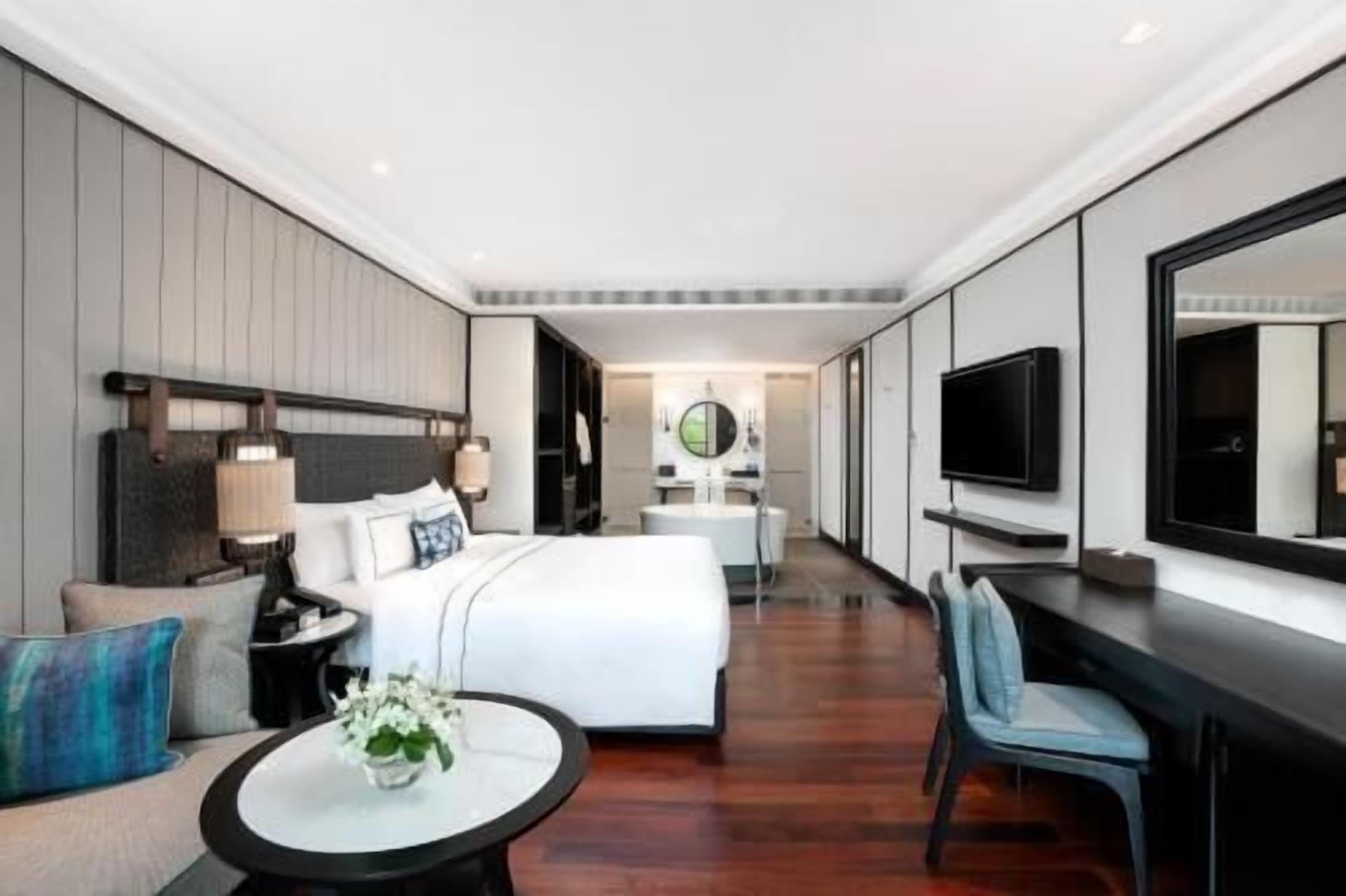 Allergikerbettwaren, Minibar, Zimmersafe, Verdunkelungsvorhänge