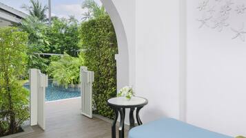 1 bedroom, premium bedding, minibar, in-room safe