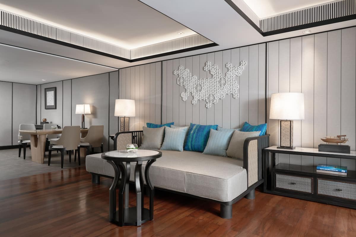 1 bedroom, premium bedding, minibar, in-room safe