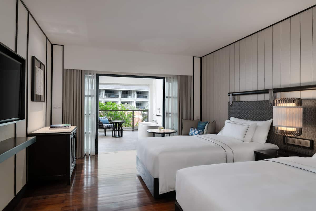 1 bedroom, premium bedding, minibar, in-room safe