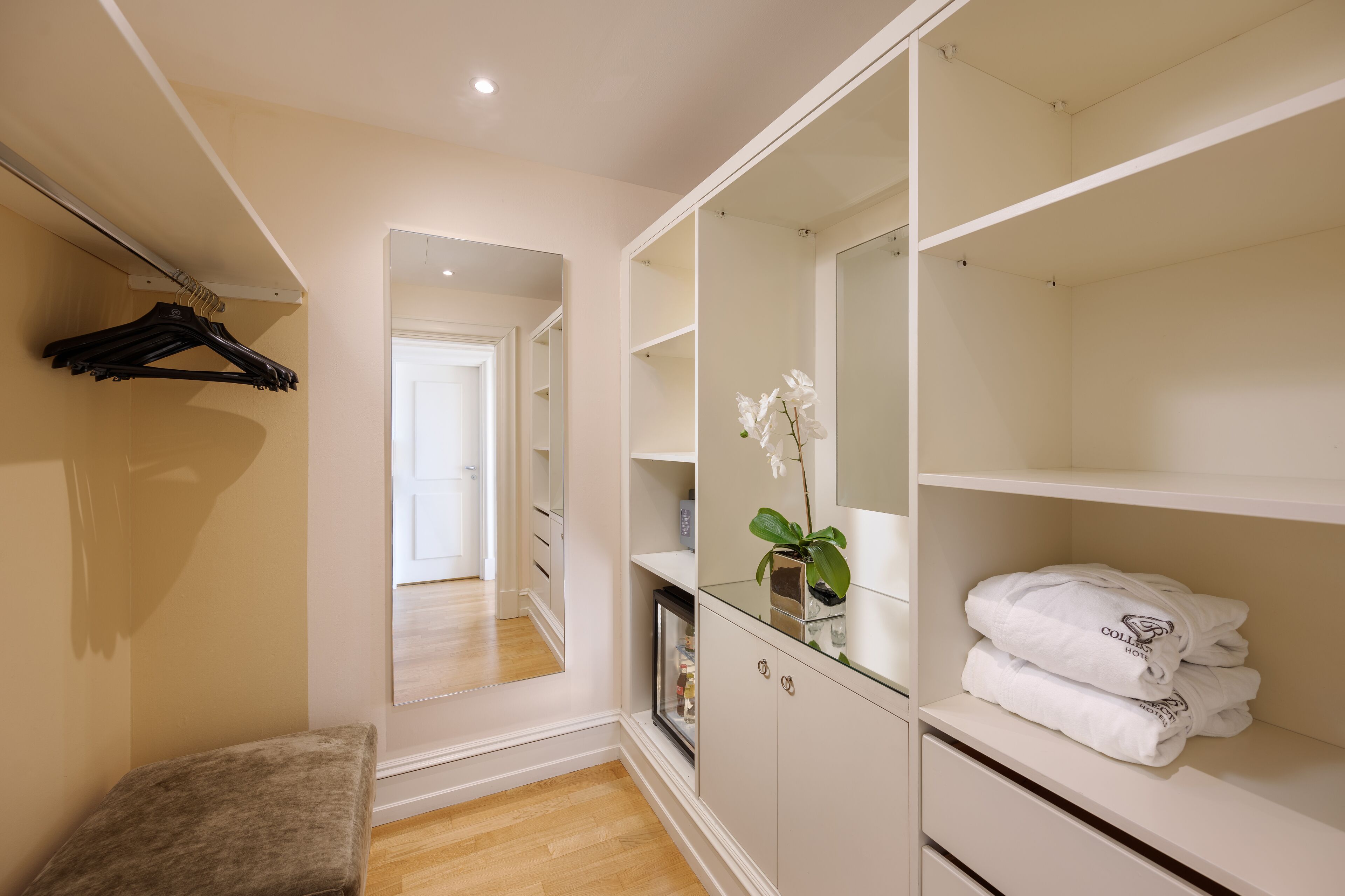 1 bedroom, free minibar items, in-room safe, blackout curtains