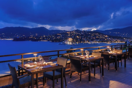 2 restaurants, breakfast, dinner served; Italian cuisine. Grand Hotel Bristol Spa Resort - by R Collection Hotels