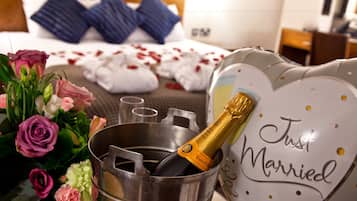 Executive Double Room | Desk, laptop workspace, soundproofing, iron/ironing board