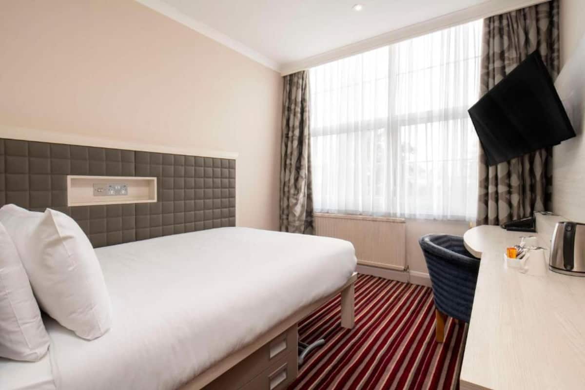 Classic Single Room | Room amenity