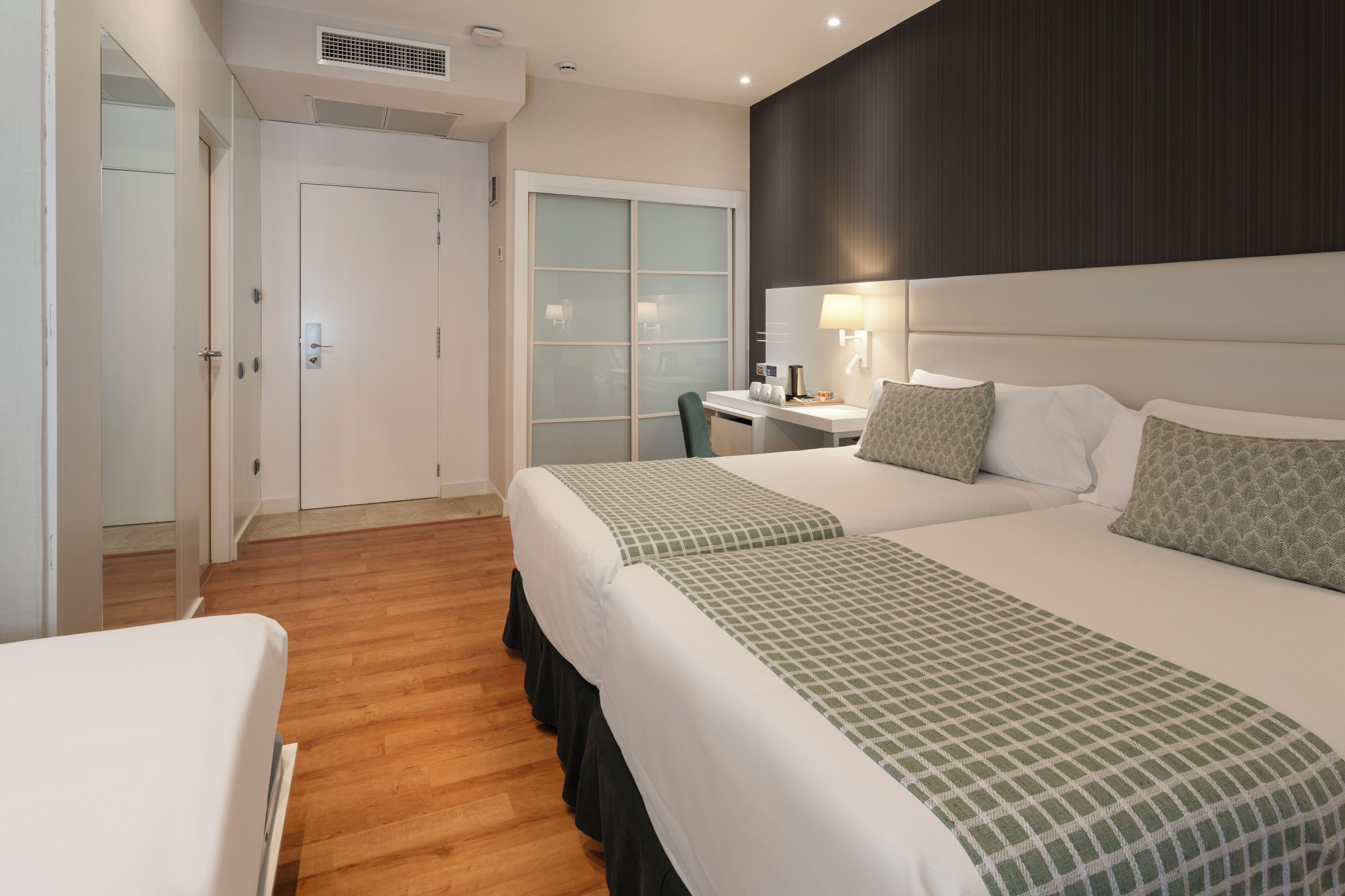 1 bedroom, minibar, in-room safe, desk