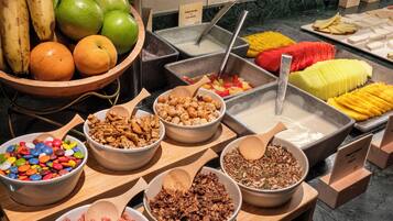 Desayuno buffet todos los días (EUR 16 por persona)