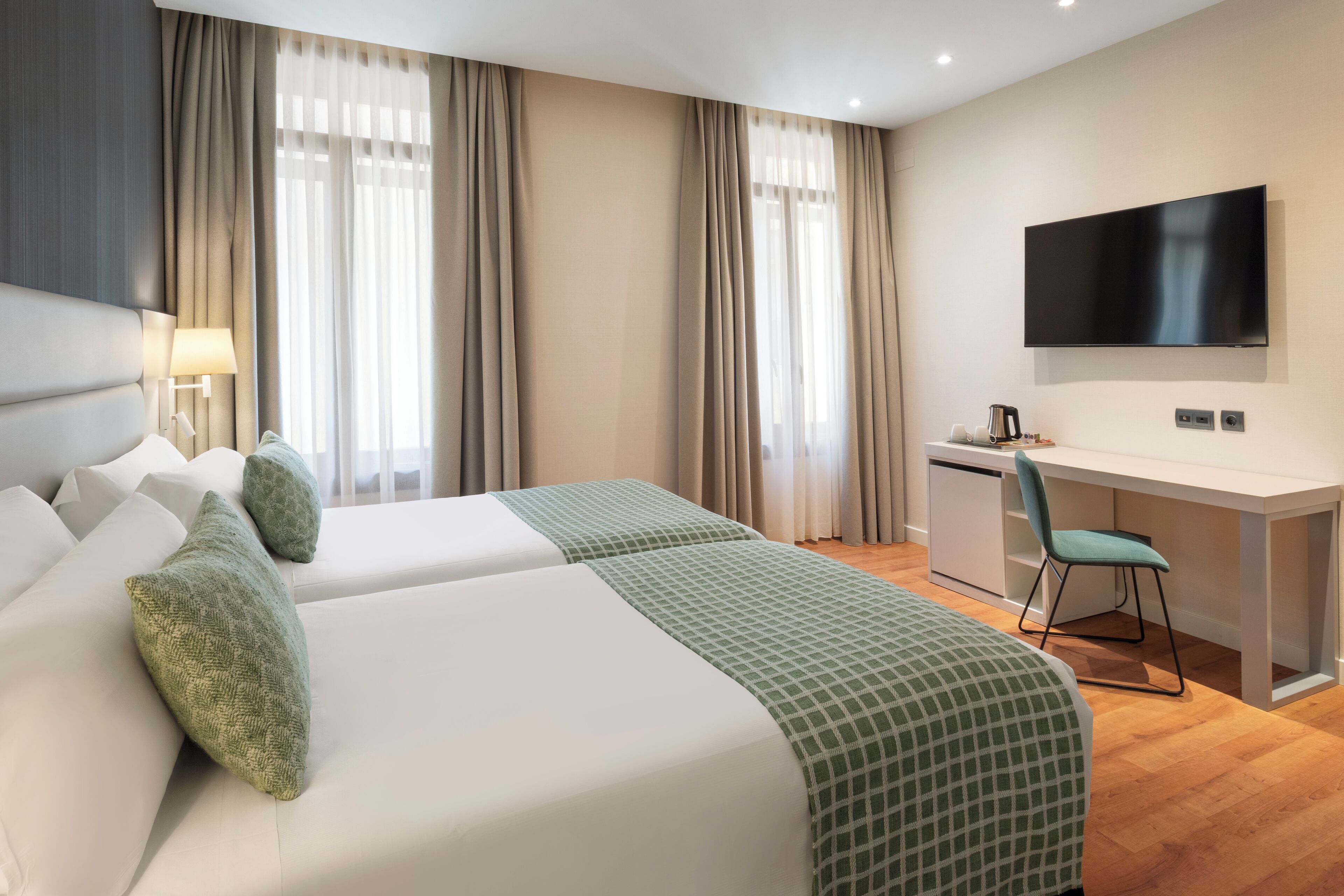 1 bedroom, minibar, in-room safe, desk