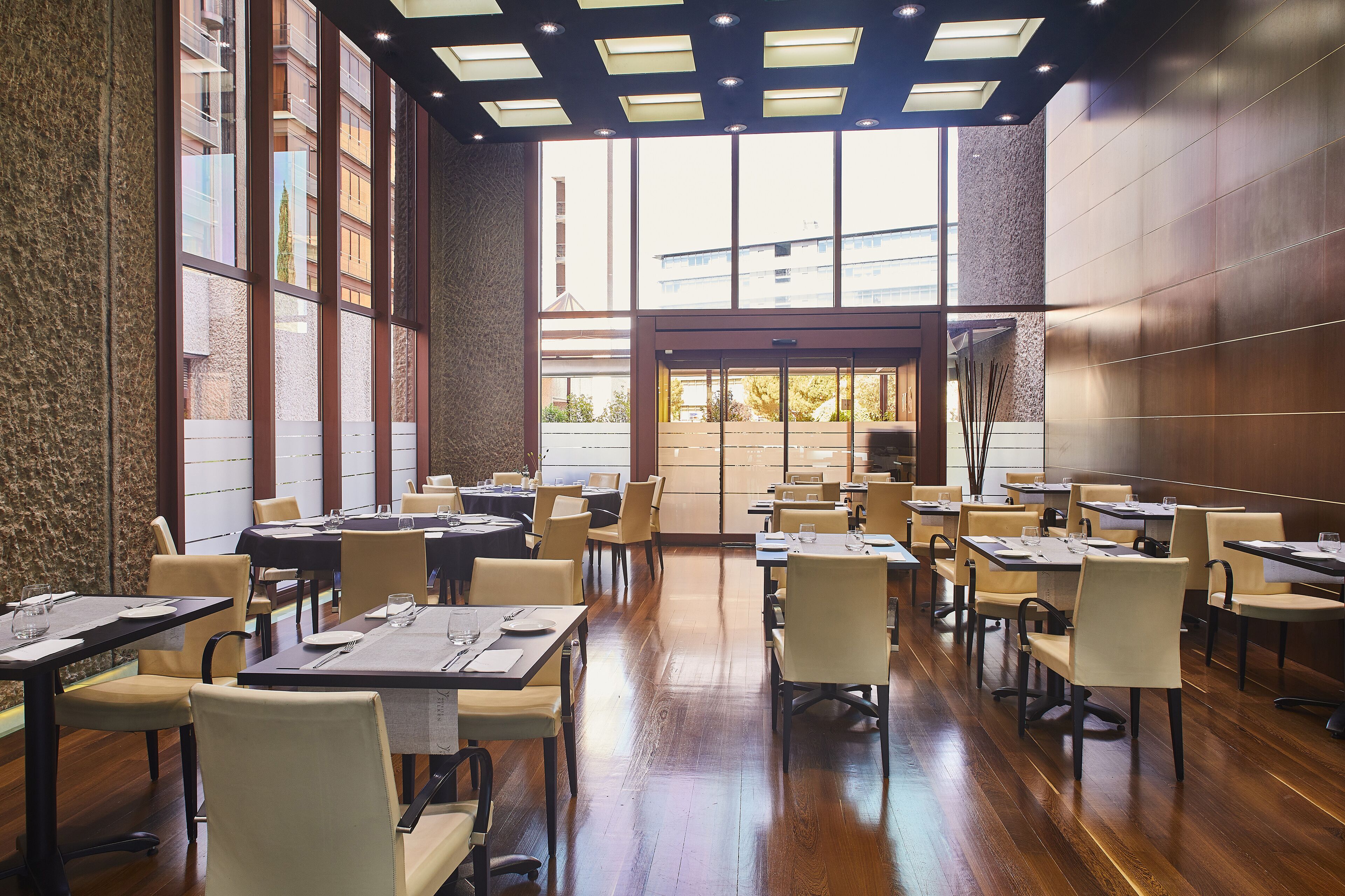 lunch and dinner served, mediterranean cuisine