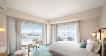Kobe MerikenPark Oriental Hotel