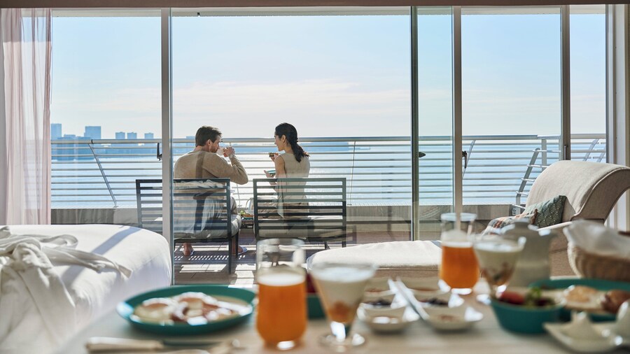 Kobe MerikenPark Oriental Hotel