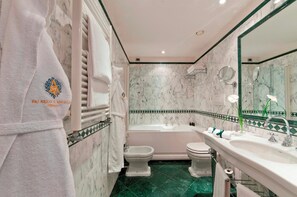 Camera Premium (Deluxe) | Bagno | Combinazione doccia/vasca, vasca idromassaggio