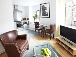 Executive Studio | Living area | LCD TV, DVD player