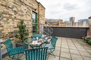 Signature appartement, 2 slaapkamers, uitzicht op de stad | Terras